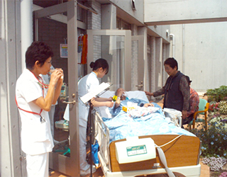 緩和ケア病棟ベランダ